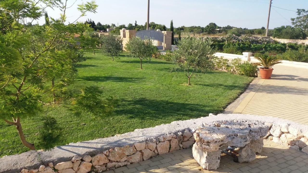 Villa Raffaella Spongano ภายนอก รูปภาพ